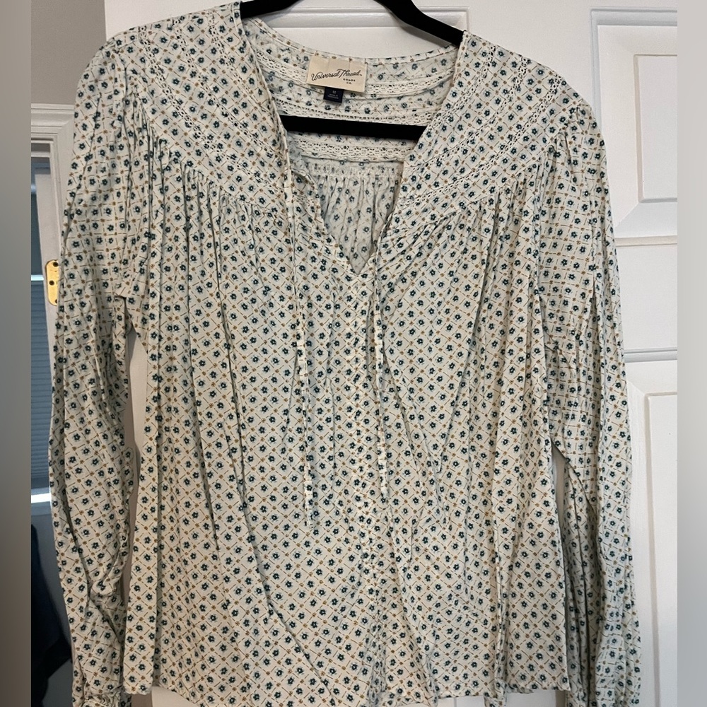 Universal Thread blouse size medium